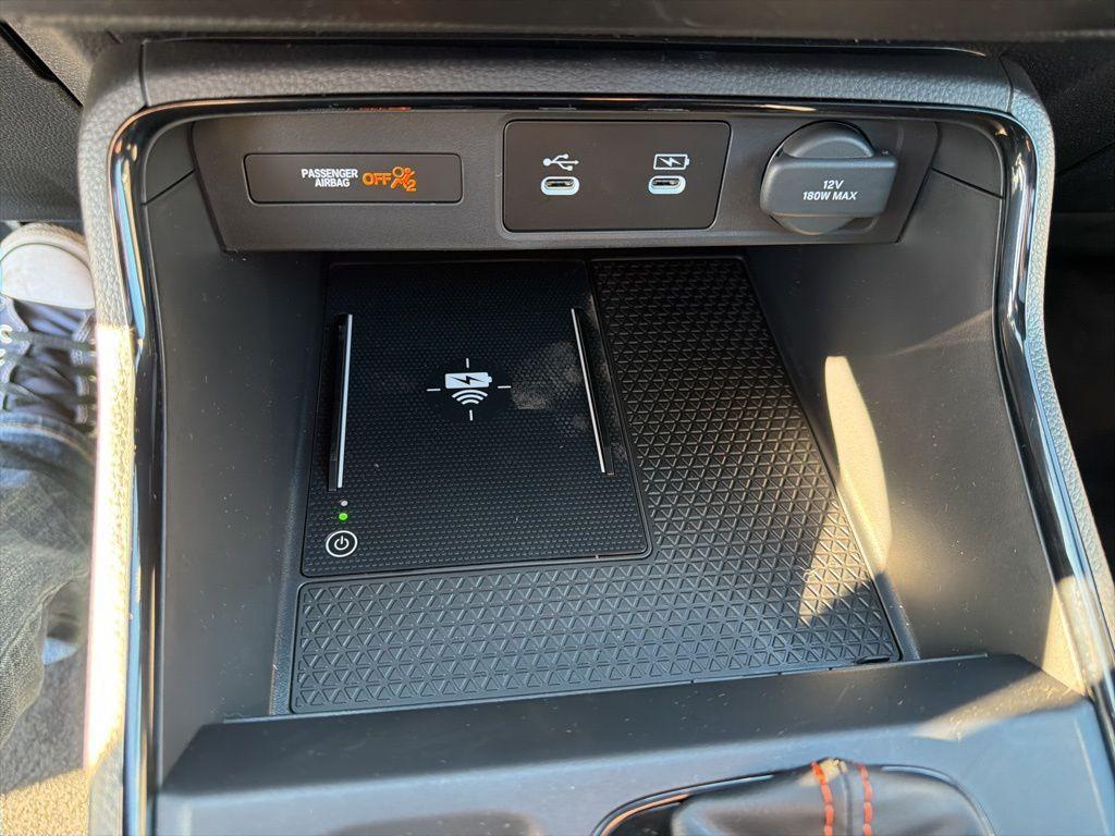 new 2026 Honda CR-V Hybrid car, priced at $40,175