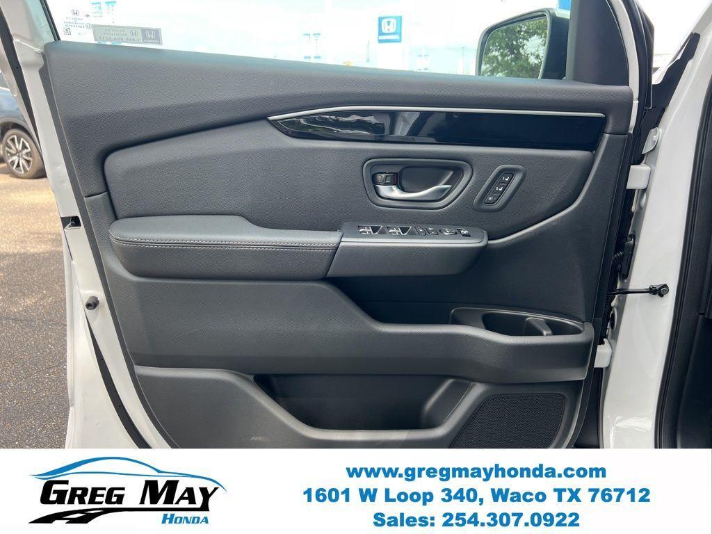 new 2026 Honda Pilot car, priced at $46,869