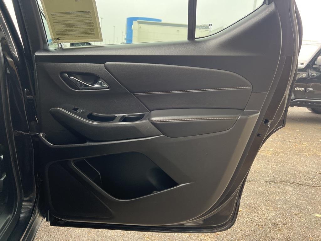 used 2020 Chevrolet Traverse car, priced at $14,512