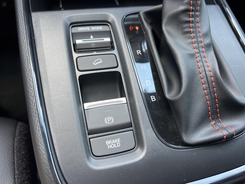 new 2026 Honda CR-V Hybrid car, priced at $38,661