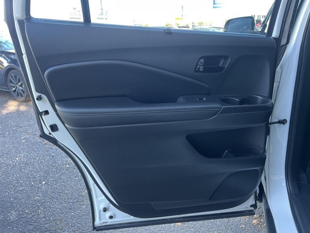 used 2022 Honda Passport car, priced at $27,306