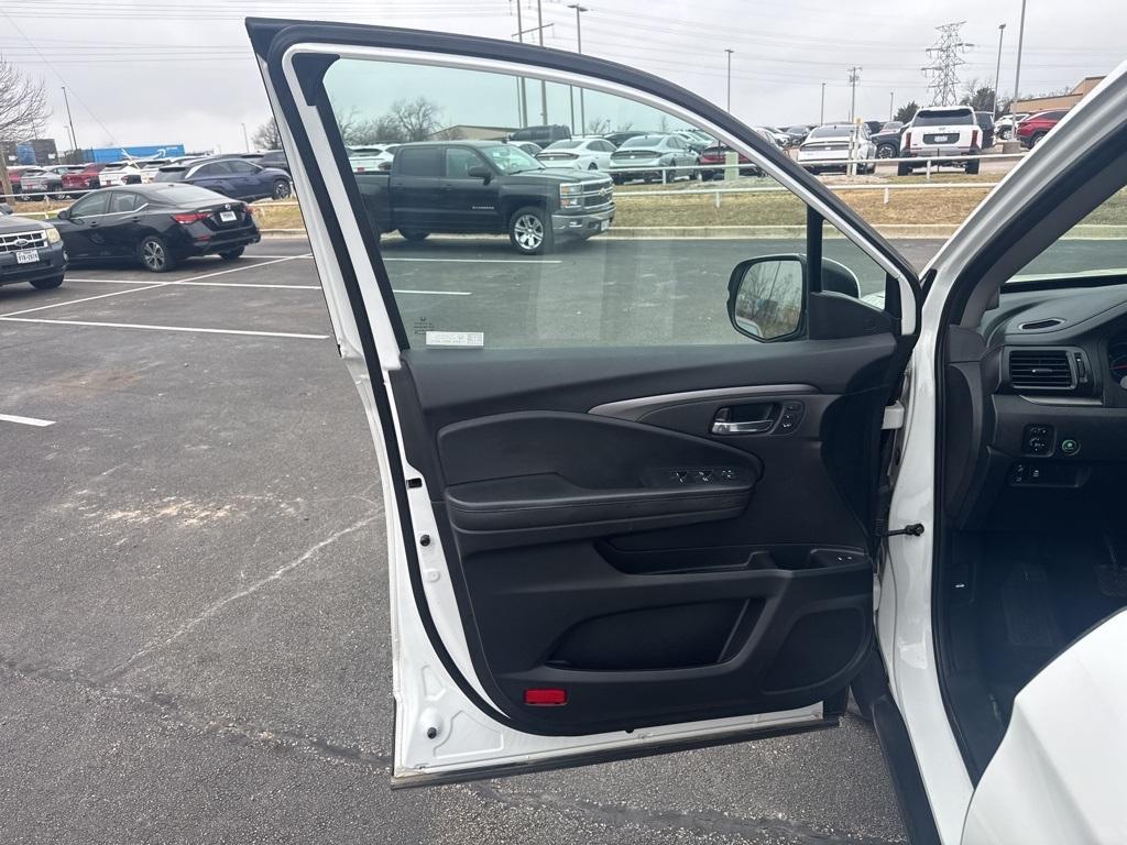 used 2022 Honda Pilot car, priced at $29,882