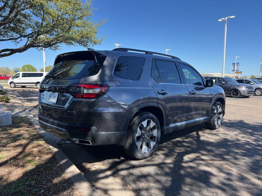 new 2026 Honda Pilot car, priced at $55,740