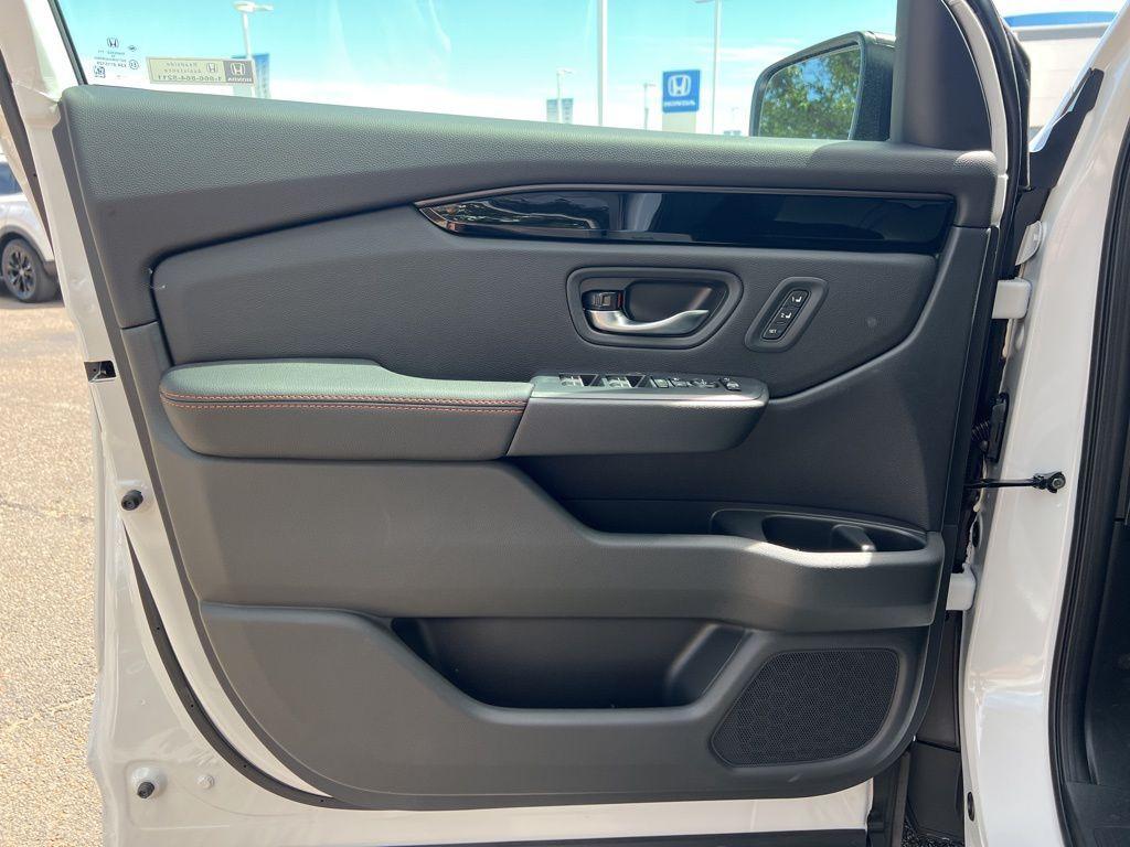 new 2026 Honda Pilot car, priced at $52,345