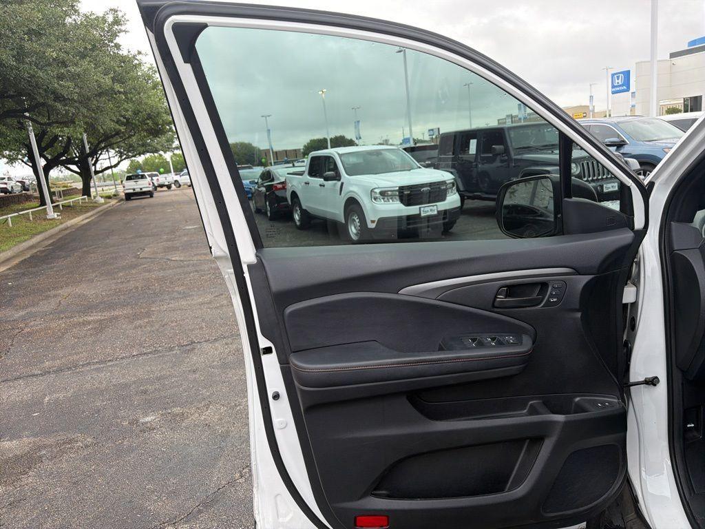 used 2023 Honda Passport car, priced at $32,665