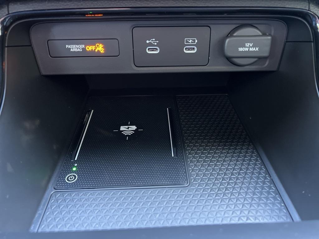 new 2026 Honda CR-V Hybrid car, priced at $40,175