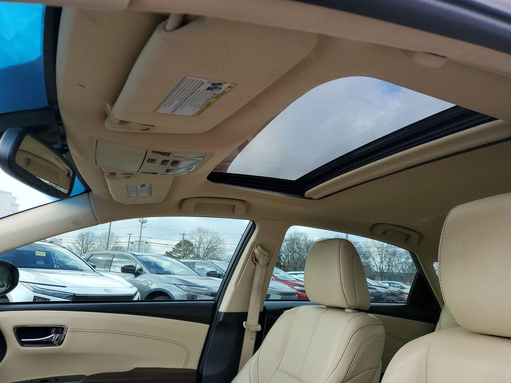 used 2018 Toyota Avalon Hybrid car, priced at $23,579