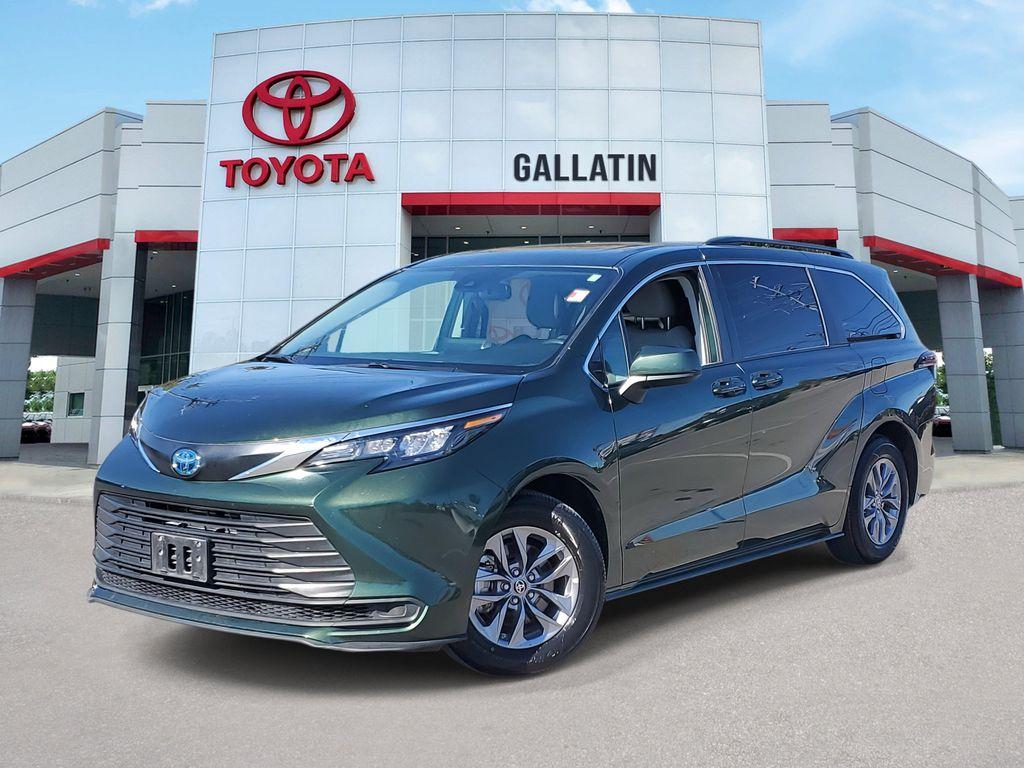 used 2024 Toyota Sienna car, priced at $39,255