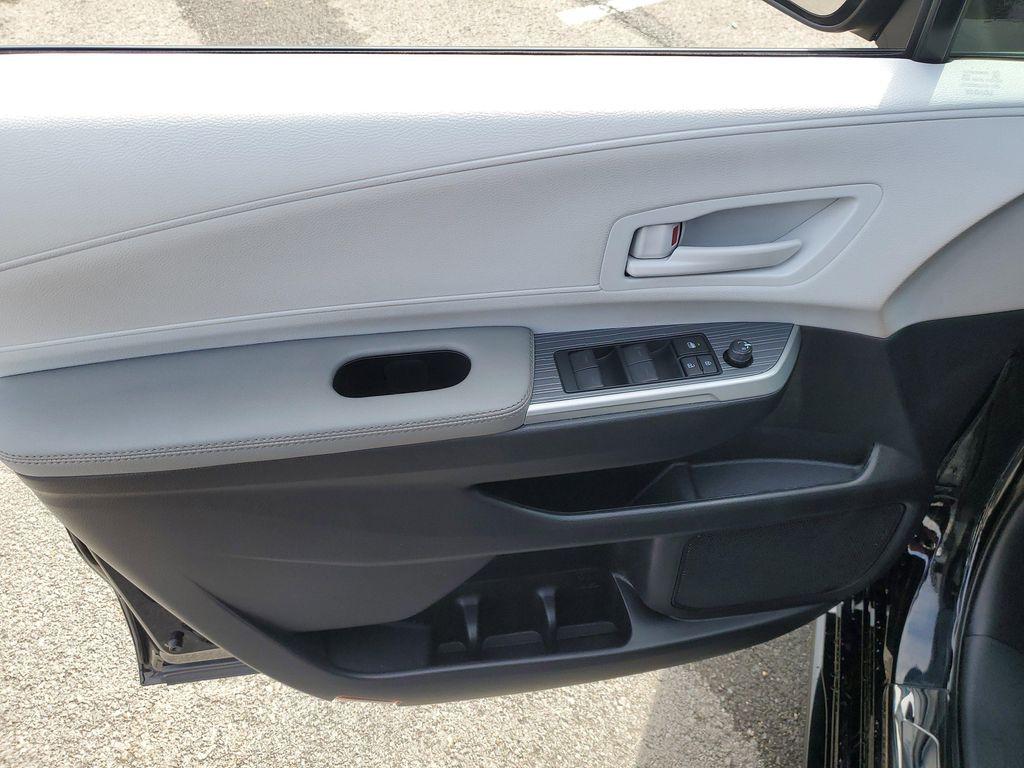 used 2025 Toyota Sienna car, priced at $45,925