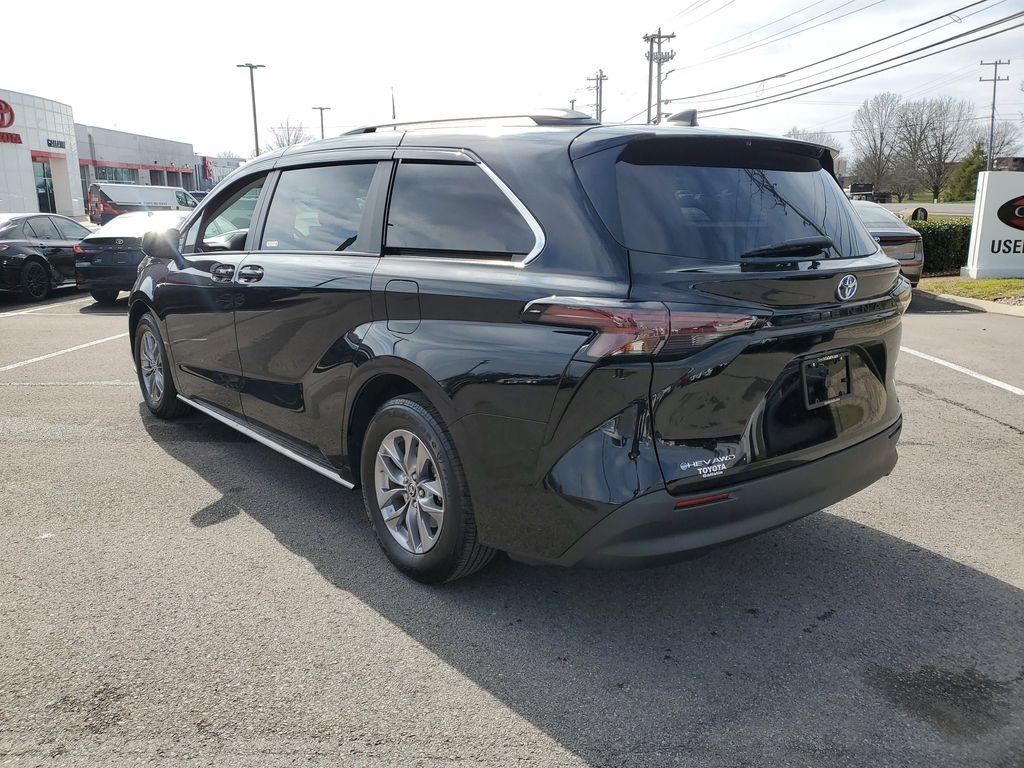 used 2025 Toyota Sienna car, priced at $45,925