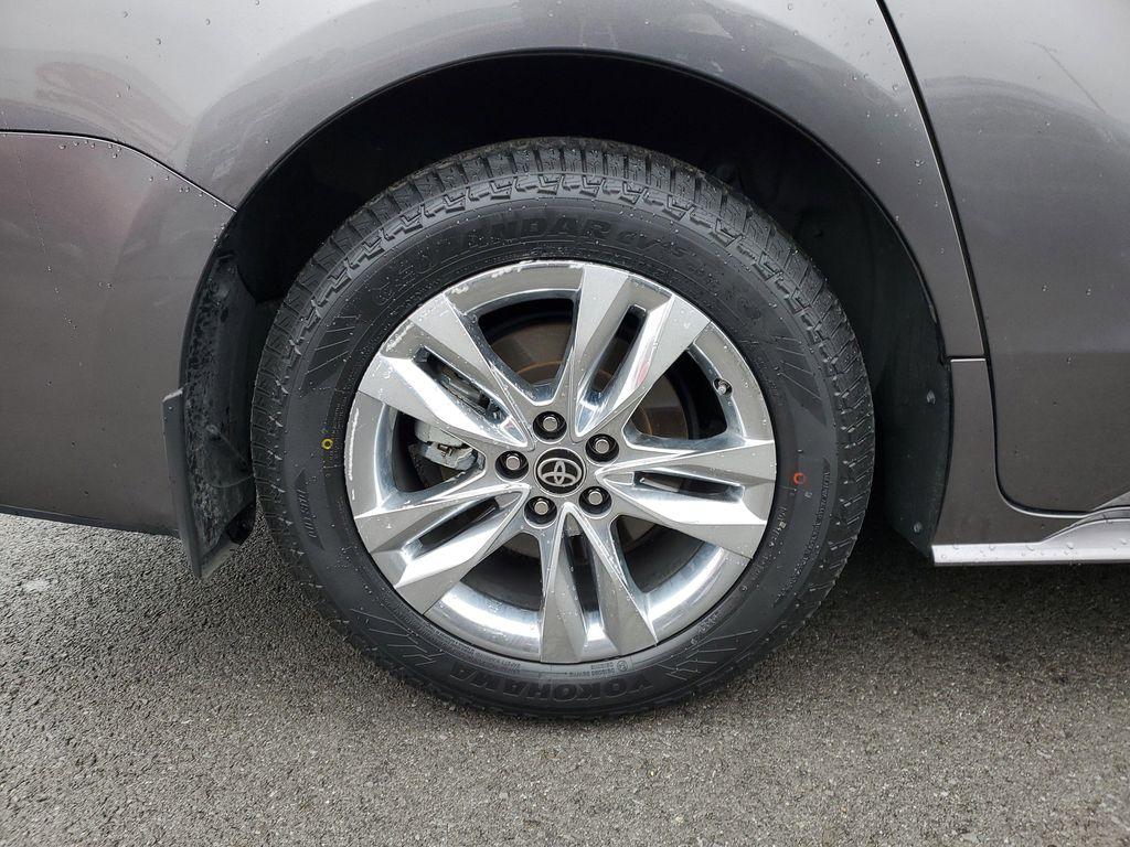 used 2024 Toyota Sienna car, priced at $45,726