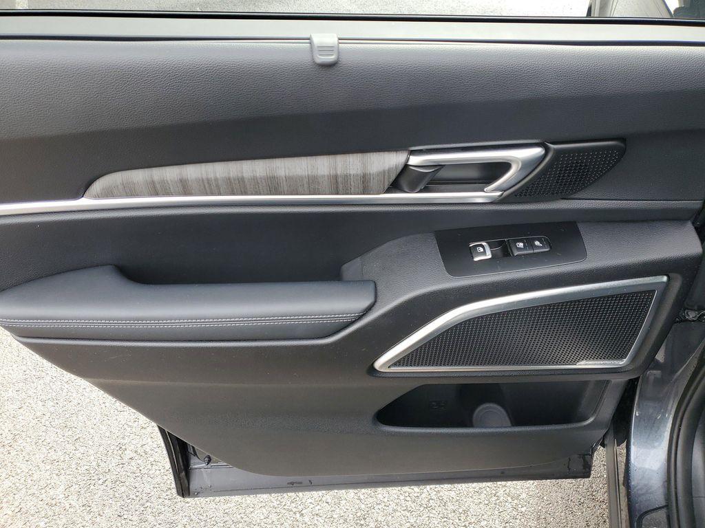 used 2023 Kia Telluride car, priced at $37,811