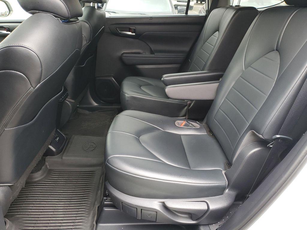 used 2021 Toyota Highlander car, priced at $25,117