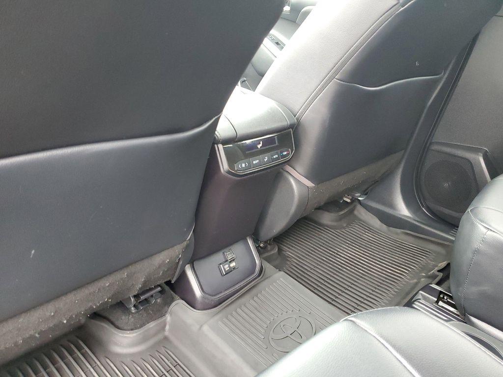 used 2021 Toyota Highlander car, priced at $25,117