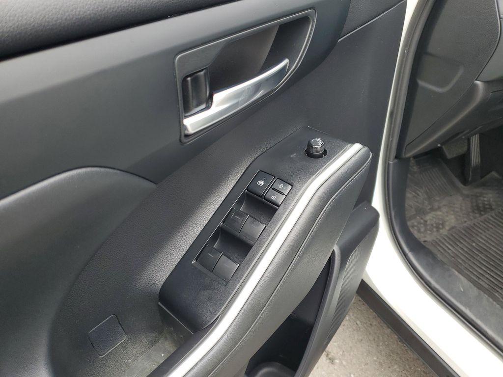 used 2021 Toyota Highlander car, priced at $25,117