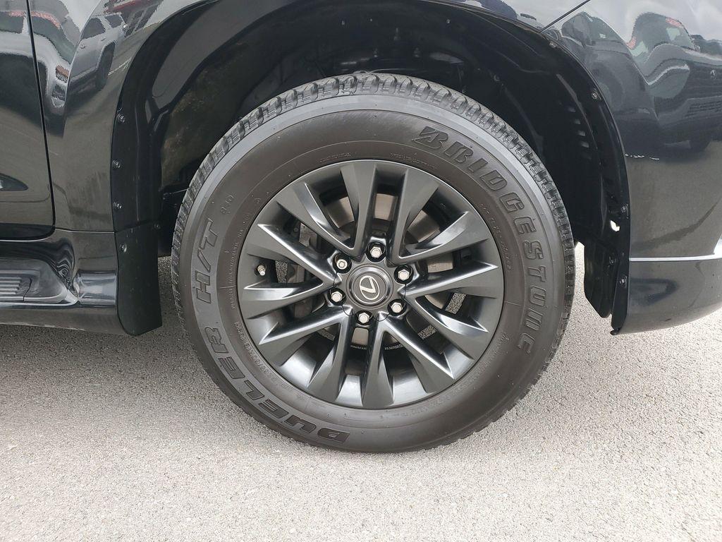 used 2023 Lexus GX 460 car, priced at $56,187