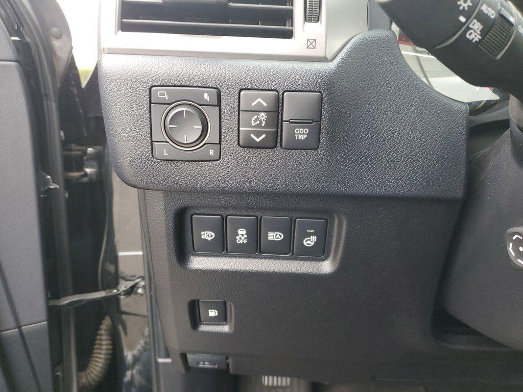 used 2023 Lexus GX 460 car, priced at $56,187