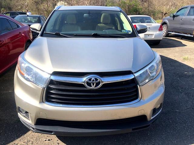 used 2015 Toyota Highlander car, priced at $15,500