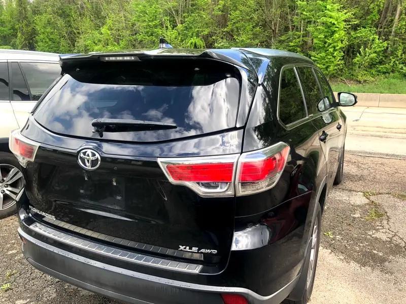used 2014 Toyota Highlander car, priced at $11,995
