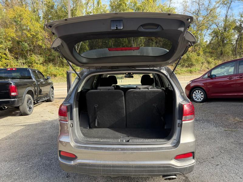 Gray 2019 Kia Sorento LX