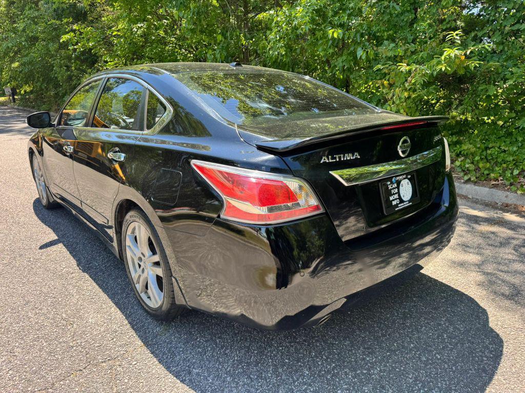 used 2015 Nissan Altima car, priced at $5,500