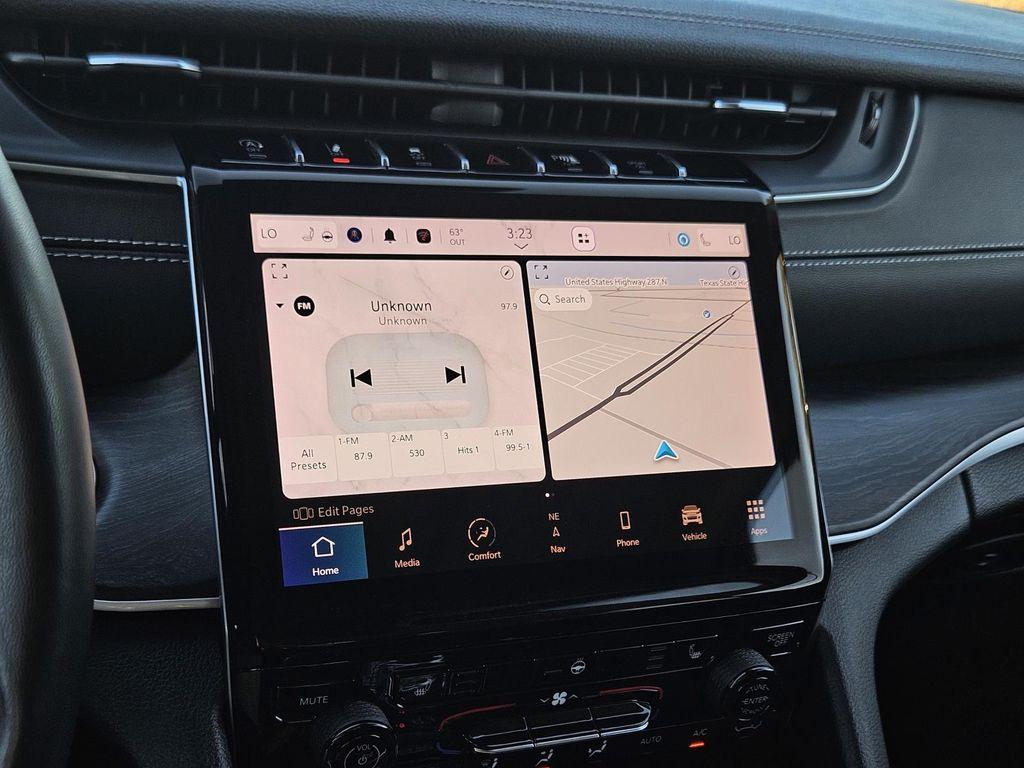 used 2022 Jeep Grand Cherokee car, priced at $29,989