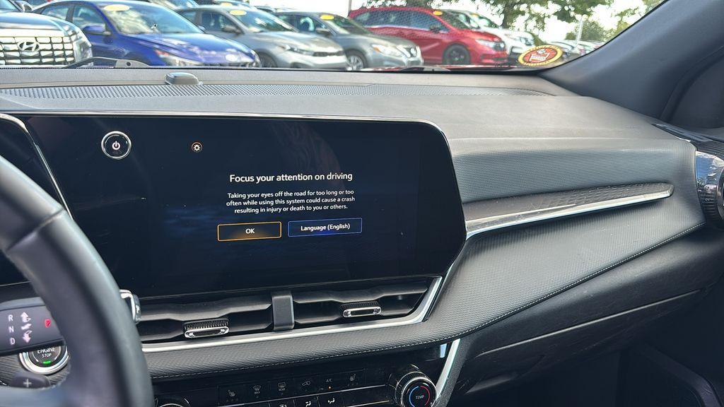 used 2025 Chevrolet Equinox car, priced at $24,435