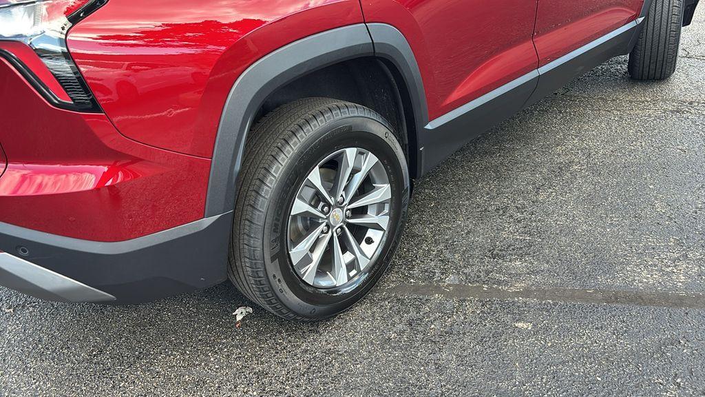 used 2025 Chevrolet Equinox car, priced at $24,435