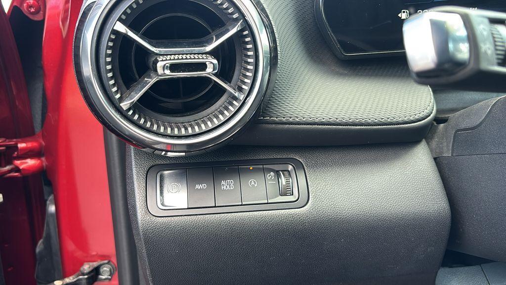 used 2025 Chevrolet Equinox car, priced at $24,435