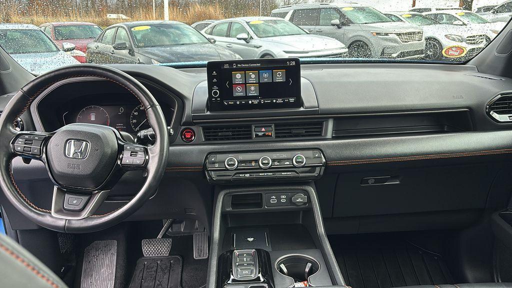 used 2024 Honda Pilot car, priced at $39,238