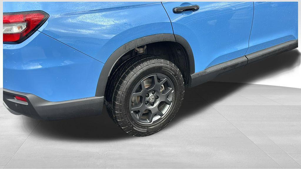 used 2024 Honda Pilot car, priced at $39,238
