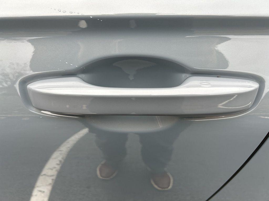 new 2026 Honda CR-V Hybrid car, priced at $40,615