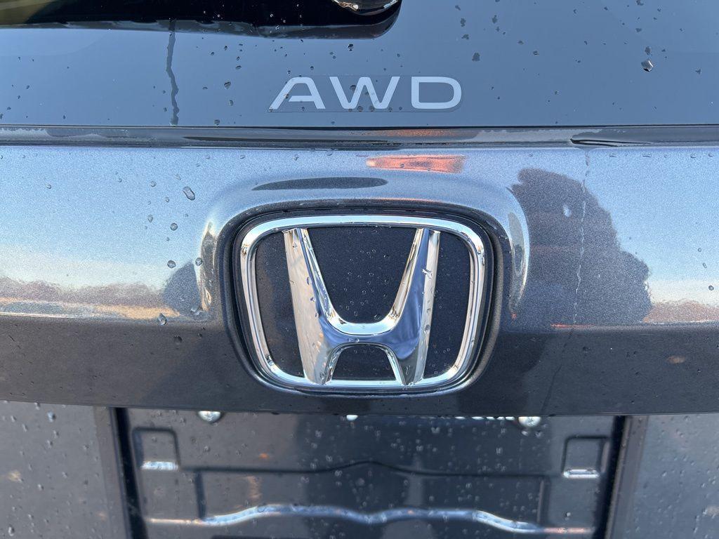 new 2026 Honda CR-V Hybrid car, priced at $40,183