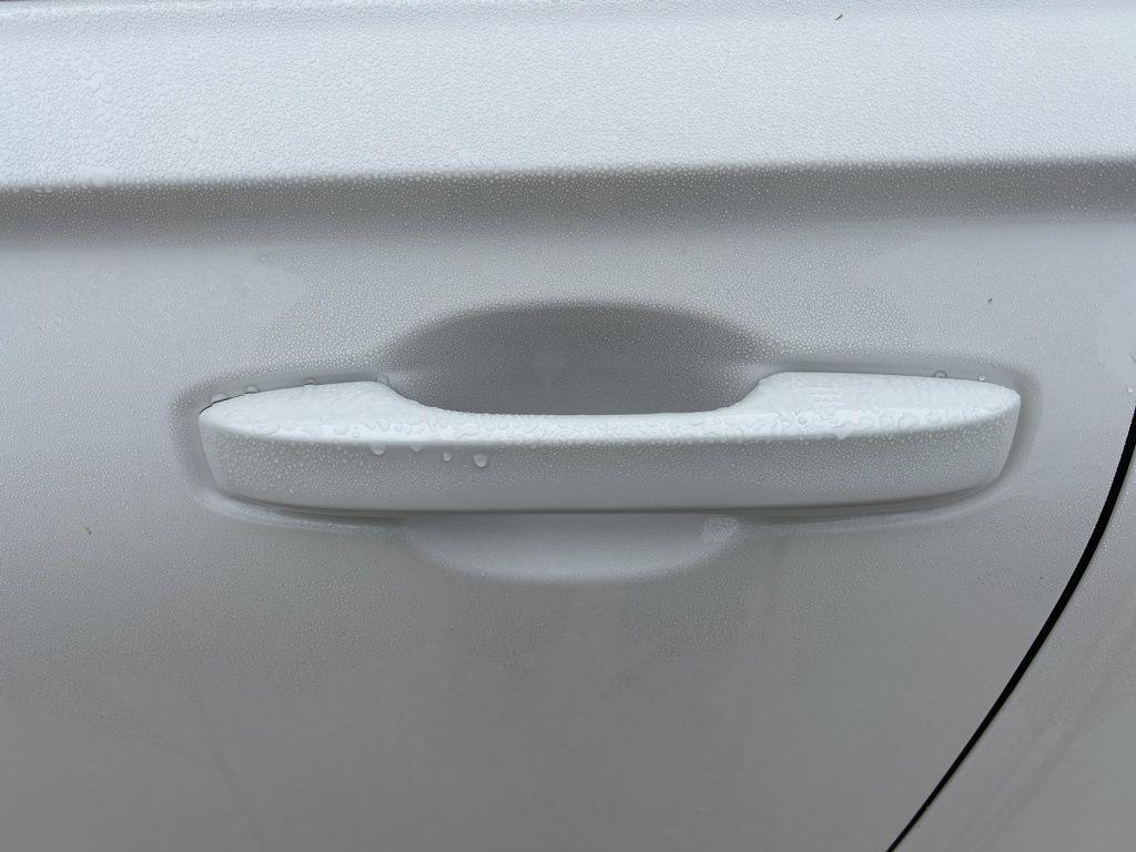 new 2026 Honda CR-V Hybrid car, priced at $40,615