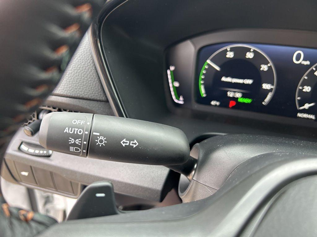 new 2026 Honda CR-V Hybrid car, priced at $40,615