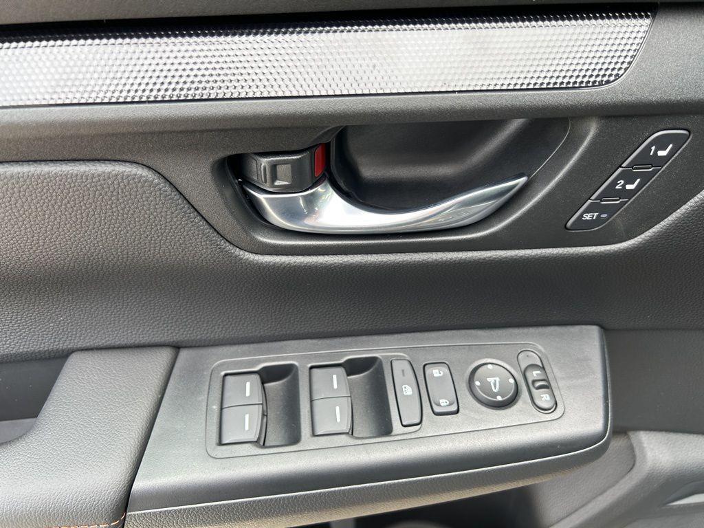 new 2026 Honda CR-V Hybrid car, priced at $40,183