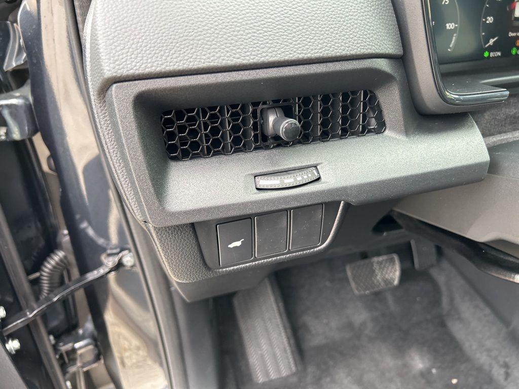 new 2026 Honda CR-V Hybrid car, priced at $40,183