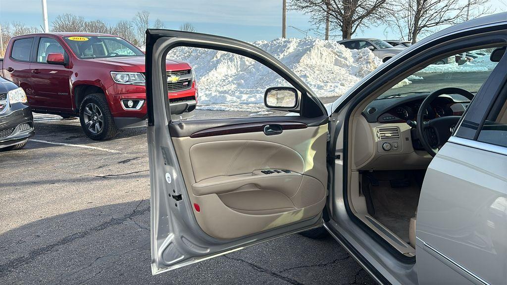 used 2008 Buick Lucerne car, priced at $4,800