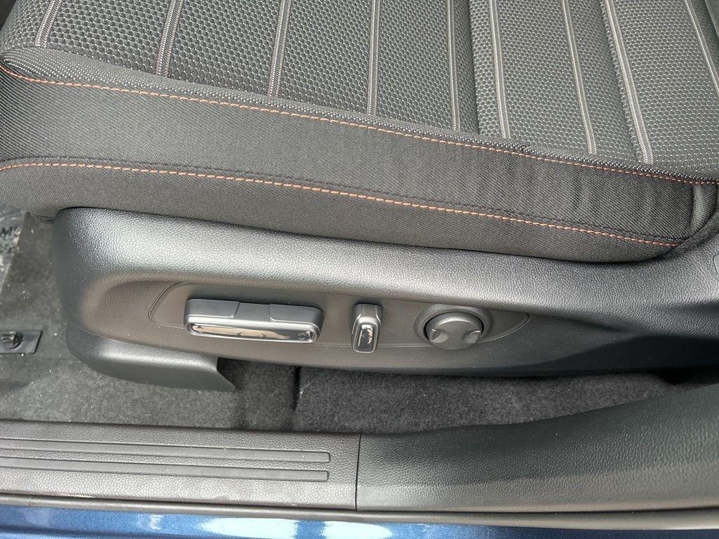 new 2026 Honda CR-V Hybrid car, priced at $38,832