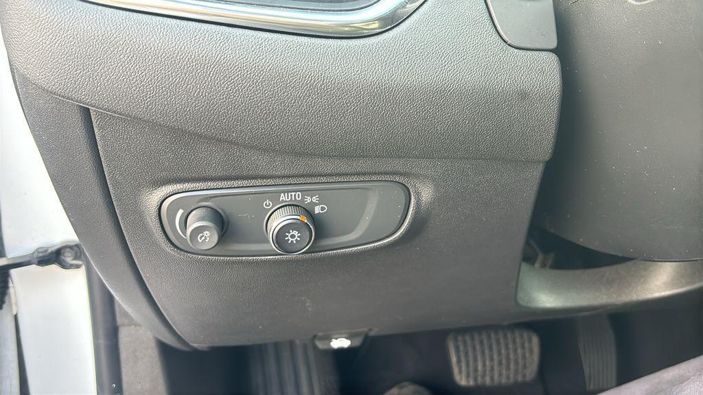 used 2023 Chevrolet Equinox car, priced at $18,271