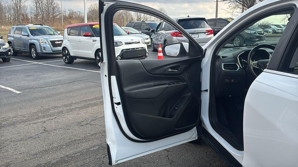 used 2023 Chevrolet Equinox car, priced at $18,271