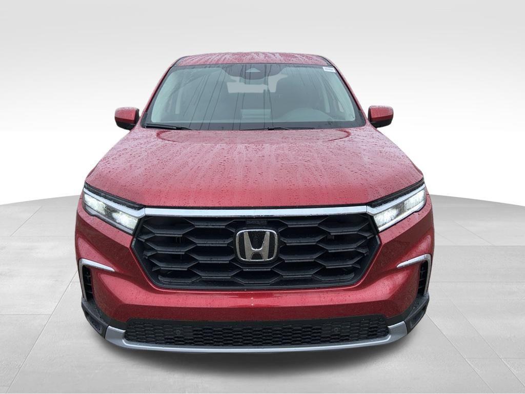 new 2025 Honda Pilot car, priced at $45,342