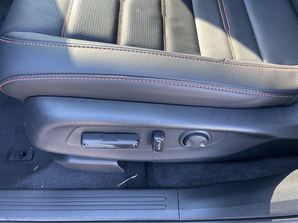 new 2026 Honda CR-V Hybrid car, priced at $40,183