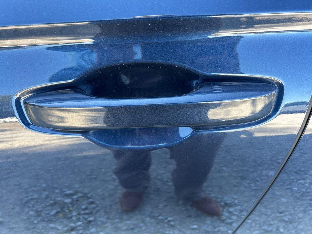 new 2026 Honda CR-V Hybrid car, priced at $40,183