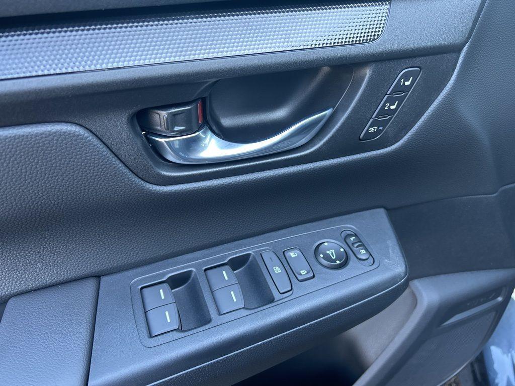 new 2026 Honda CR-V Hybrid car, priced at $40,183