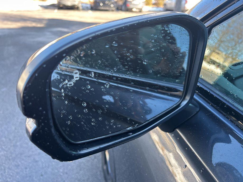 new 2026 Honda CR-V Hybrid car, priced at $40,183