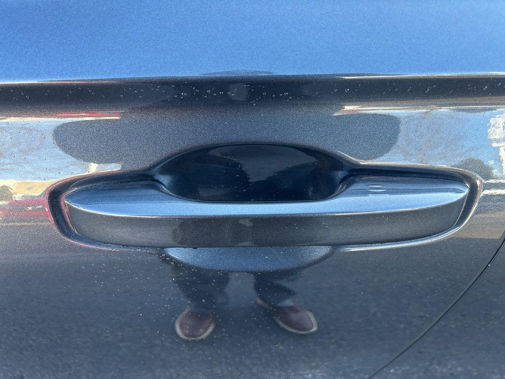 new 2026 Honda CR-V Hybrid car, priced at $40,183