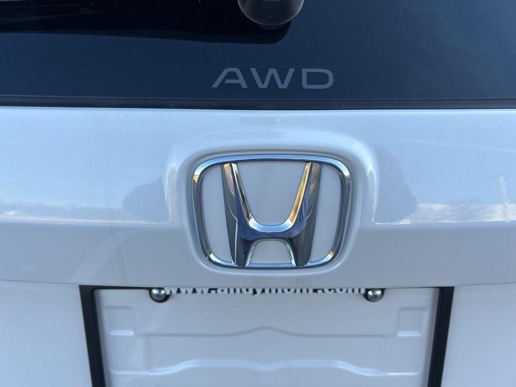 new 2026 Honda CR-V Hybrid car, priced at $40,615