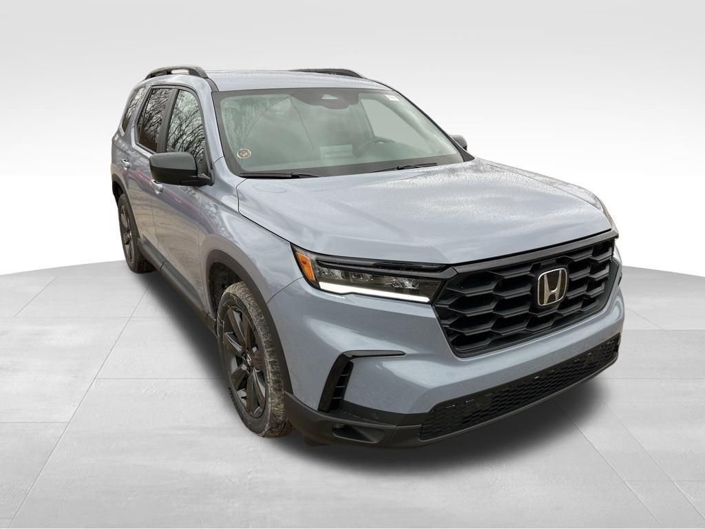 new 2025 Honda Pilot car, priced at $42,334