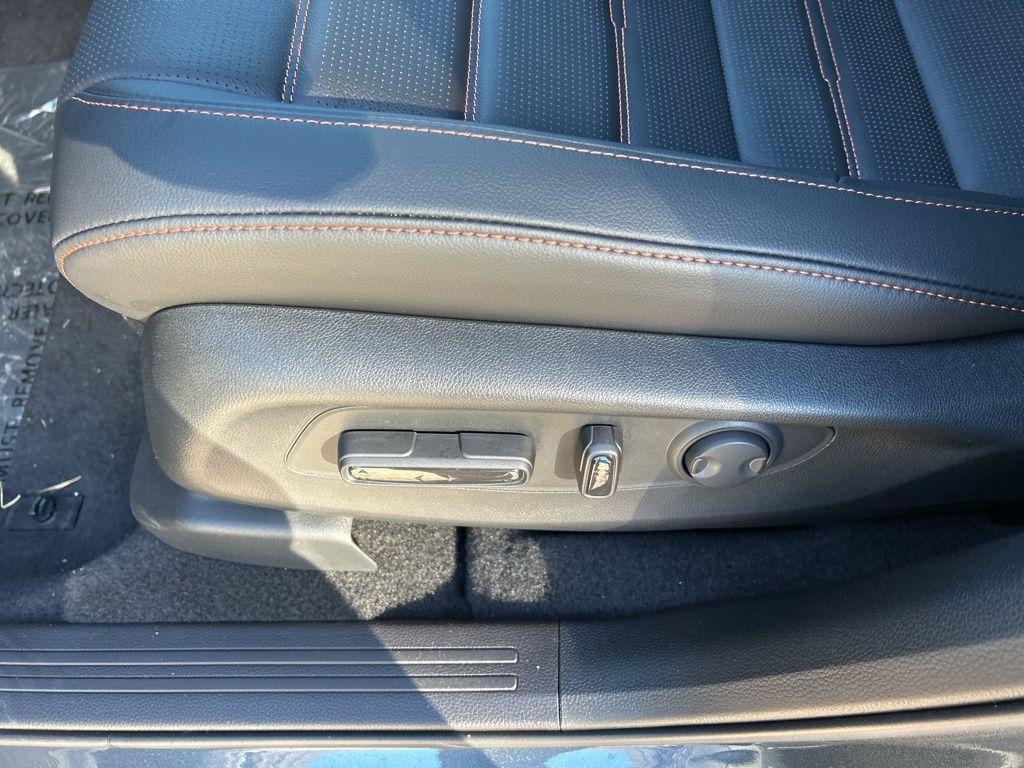 new 2026 Honda CR-V Hybrid car, priced at $40,183